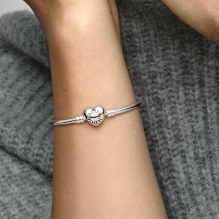 Brazalete con cierre de corazón Pandora Moments - Imagen 4