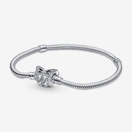 Pulsera Pandora Moments con cadena de serpiente y cierre de mariposa